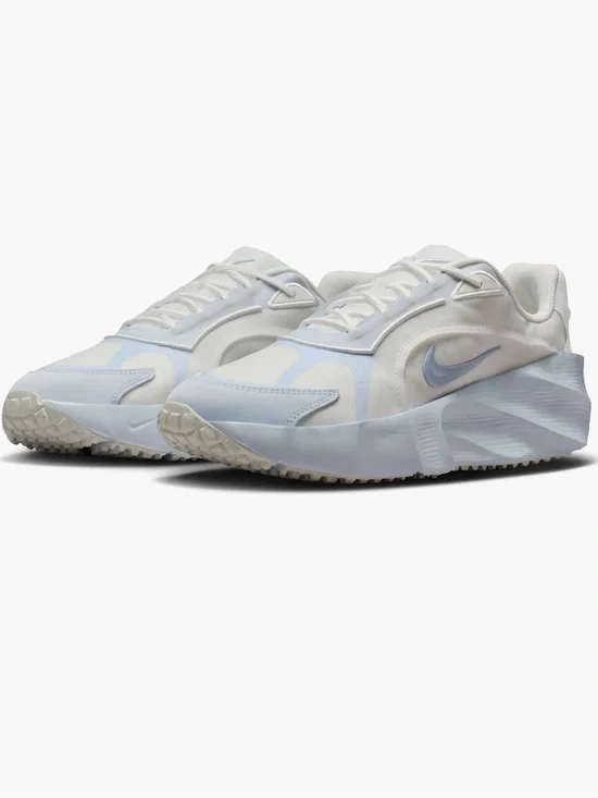 Nike Women's White and Light Blue Sneakers