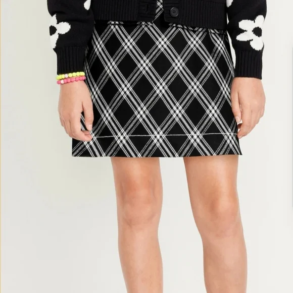 Old Navy Girls Plaid Black and White Skirt