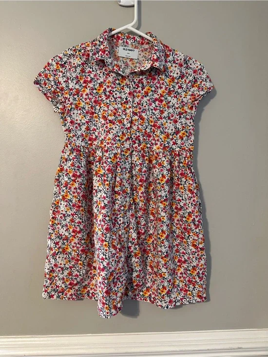 Old Navy Button DownFloral Dress with Pockets size 8