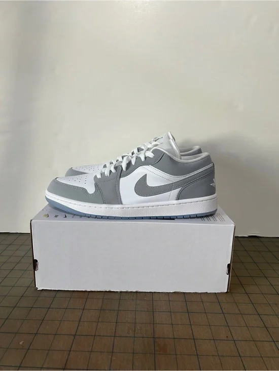 Air Jordan 1 Low ‘White Wolf Grey’