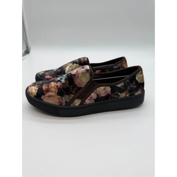 Easy Street Sport Plaza Womens 6 M Floral Velvet Slip On Sneakers Black