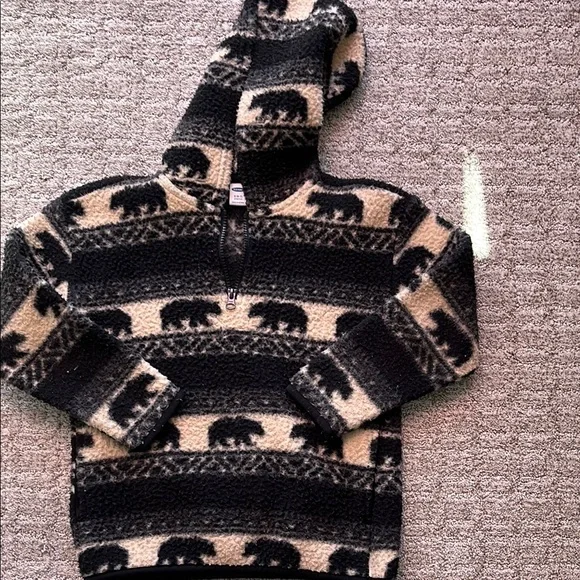 Boys fuzzy polar bear hoodie sz 6-7