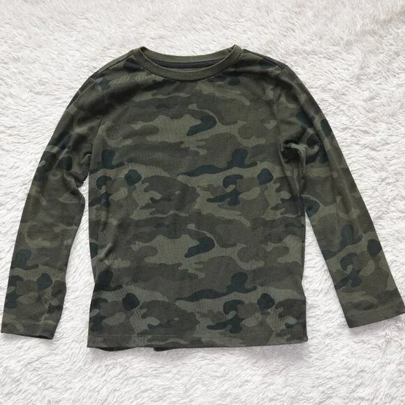Boys Size Small 6-7 Old Navy Long Sleeve Olive Camo Shirt