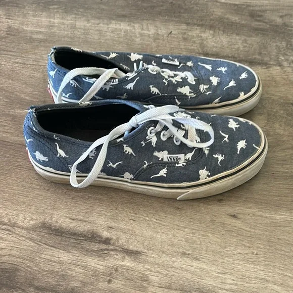 Vans dinosaur lace up sneakers men’s size 5.5 woman’s size 7
