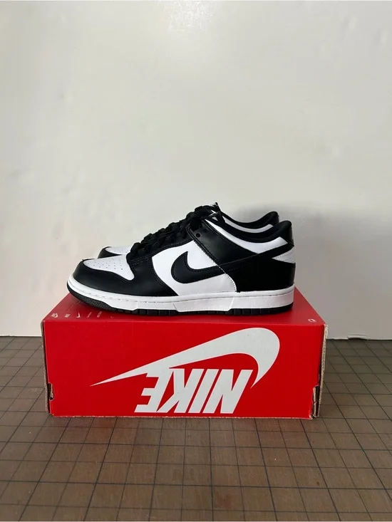 Nike Dunk Low GS ‘Panda’