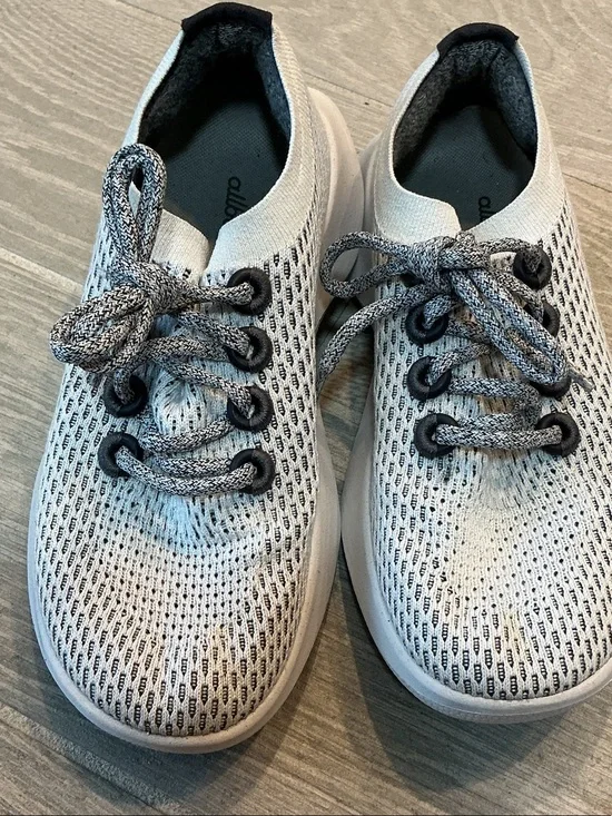 allbirds Tree Dasher 2 White and Gray Knit Lace-Up Sneakers Women’s Sz 6.5