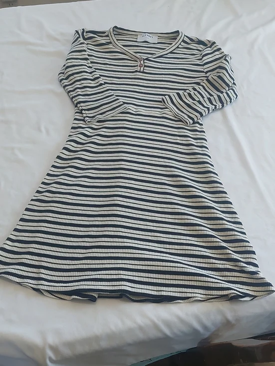 Old Navy Striped Black and White Long-Sleeve Girls' Dress.Size 10 /12