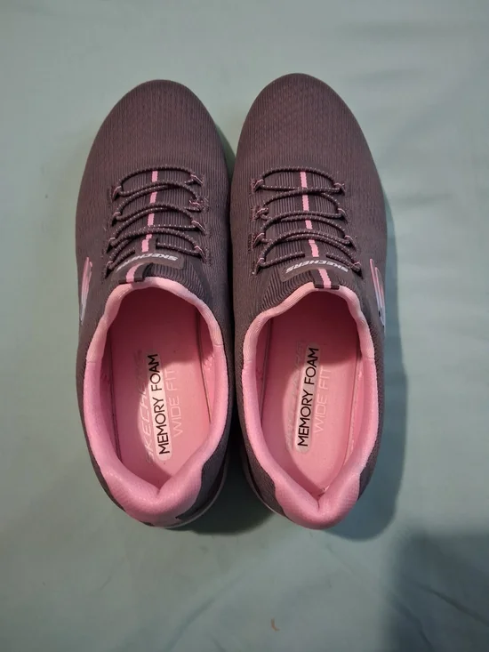 🩶🩷 NWOT Womens Skechers Gray Pink Slide On Sneakers 8.5 Casual Walking Fashion