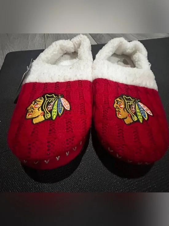 Forever Collectibles Red and White Kids Slip-On Slippers with Embroidered Patch