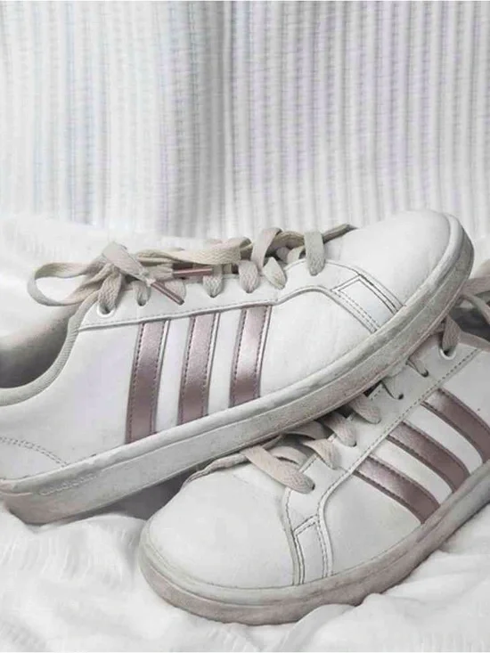 White Women's Casual Sneakers with Rose Metallic Stripes