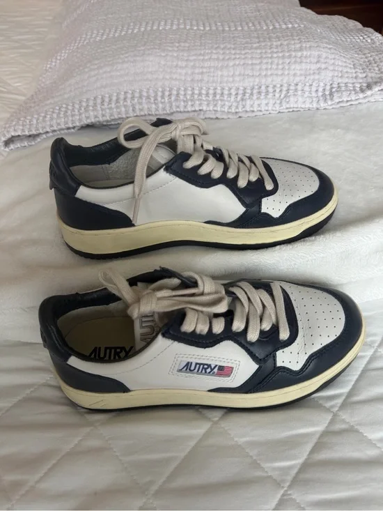 Autry Navy Blue Medalist Sneakers