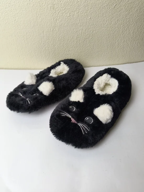 Black 5 Big Girl Cat Plush Indoor Slippers