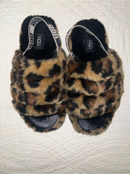 UGG Kids Leopard Slide Sandals