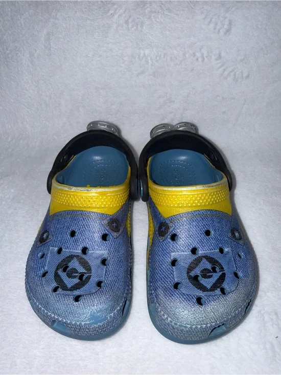 Minions Crocs