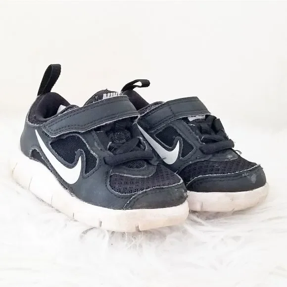 Nike free run athletic shoes hook and loop closure