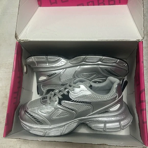 Cape Robbin Silver Kids' Sneaker - Metallic Athletic Trainer
