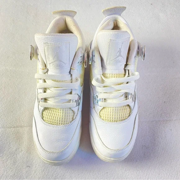 Nike Jordan Retro 4 Big Kids White Sneakers Size 5.5 Silver Jumpman Basketball