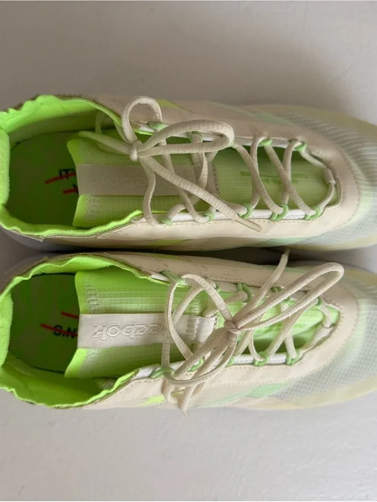 Reebok Cream Trainers with Neon Green Lining