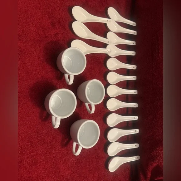 White Porcelain Teacups and Chinese Soup Spoons Set