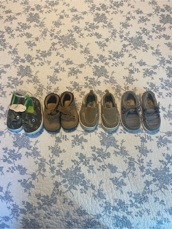 Baby Boy/Toddler Shoe Bundle Size 2/3 Hey Dude, Wonder Nation, Oshkosh