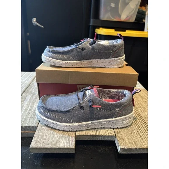 Levi's Kids Newt CHMB Slip-on‎ Casual Lowtop Unisex Sneaker Shoe NWT Size 2