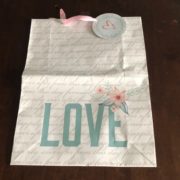 🍄 LOVE Bridal Shower Gift Bag
