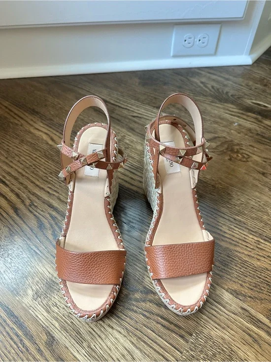 Valentino Garavani Rockstud Espadrille Wedge Sandals, size 39