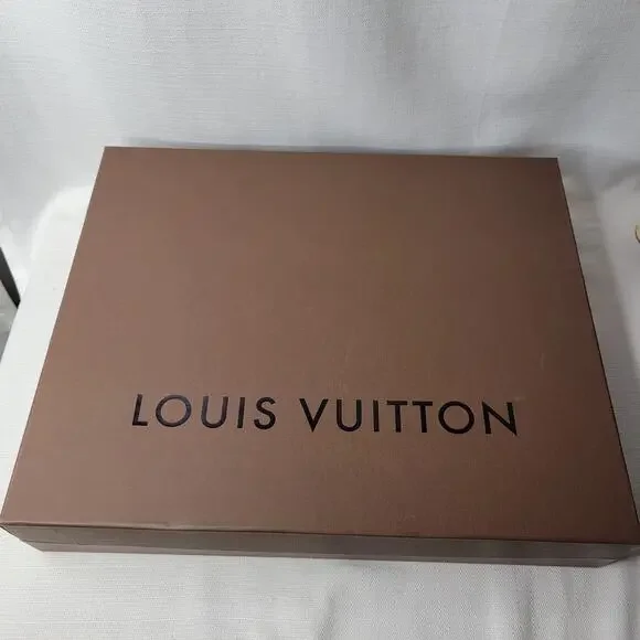 Louis Vuitton Authentic Brown Gift Box 17 x 14 x 4.5