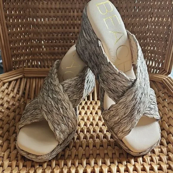 BEACH by Matisse Silver Grey Raffia Wedge Heel Size 6M Anthro