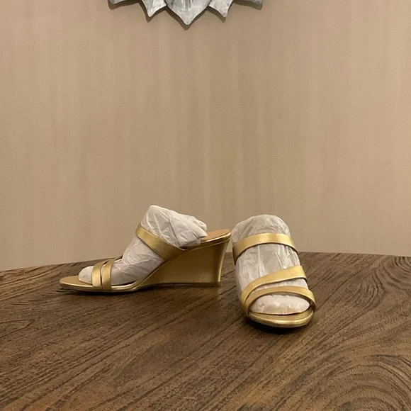 Naturalizer Gold Wedge Sandals