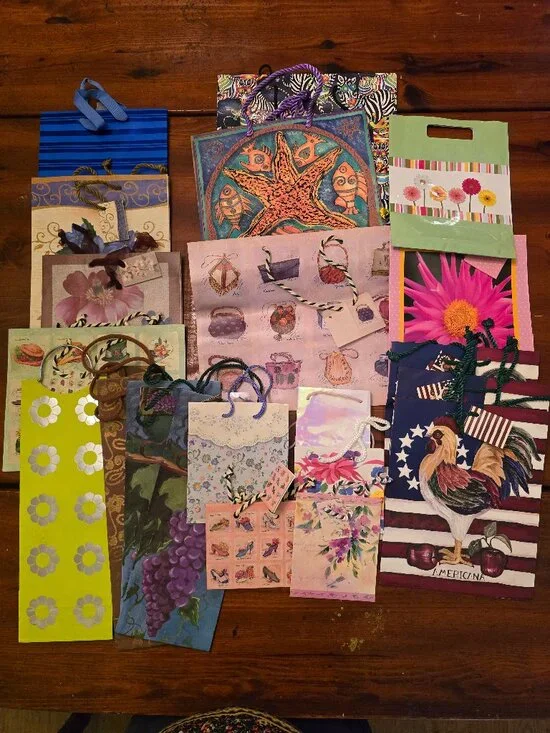 Gift Bags Lot of 22 Generic Multicolored Wine Mini Medium Large