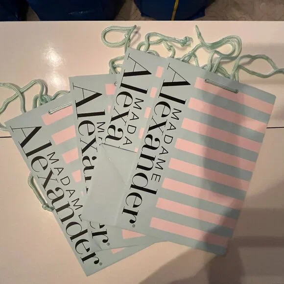 Madame Alexander Large Shopping Bags (Set of 4) (Great Condition - RARE) (p/s/x)