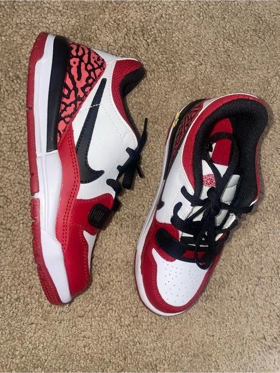 Nike Air Jordan Legacy 312 Low chicago red