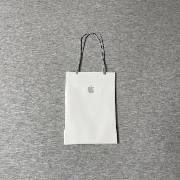 Apple Store 8.5” x6” White Gift Bag