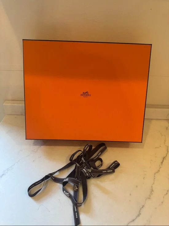 Hermès Orange Gift Box with Black Ribbon 11.5x14x4.5