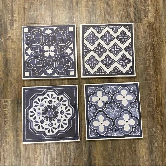 Set of 4 Blue and White Decorative Wall Art/Decor‎