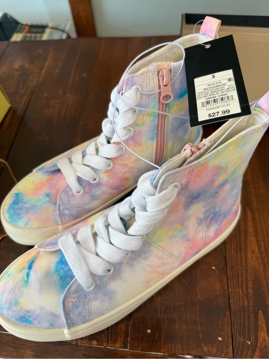 art class Kids High-Top Sneakers in Pastel Tie-Dye (Pink, Blue, Yellow)