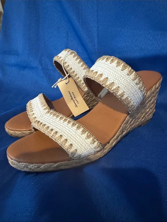 Tommy Bahama White & Tan Stitched Raffia Espadrille Wedge Sandals -Sz 8.5 NWT