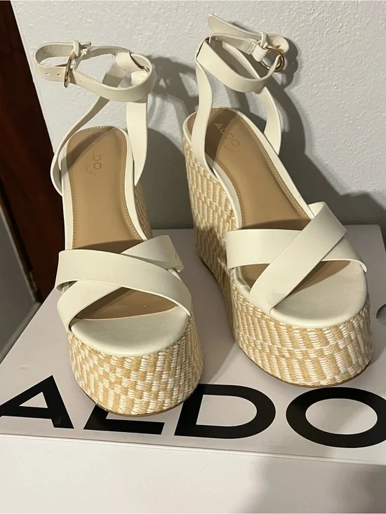 ALDO Cream Woven Raffia Platform Ankle-Strap Wedges Sz 8