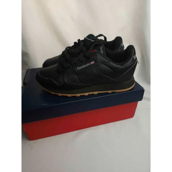 Reebok Classic Leather Sneakers Junior Size 3.5 Black Gum Sole Athletic GZ6093
