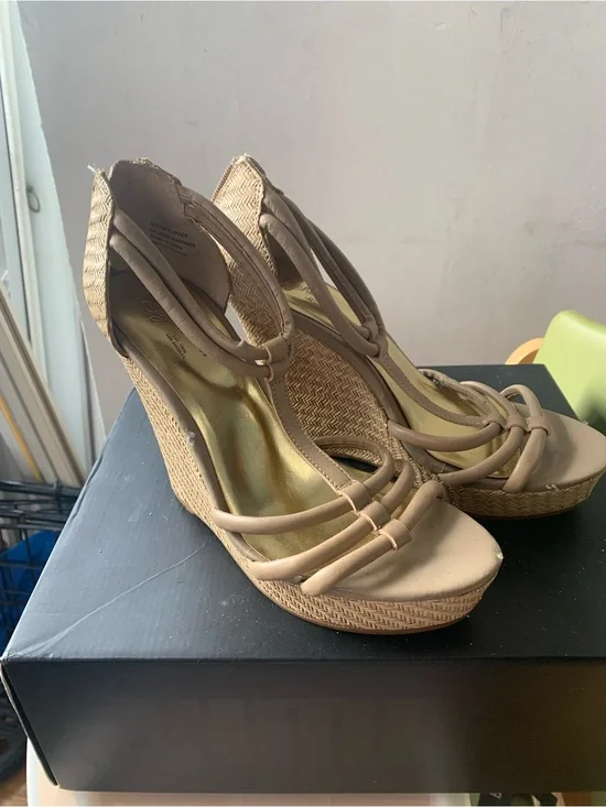 Women's Tan Wedge Sandals - Neutral Strappy Espadrille