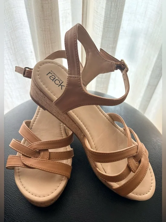 NordstromRack Tan Strappy Wedge Heel Sandals | Youth Size 4 / Women’s Size 5.5-6