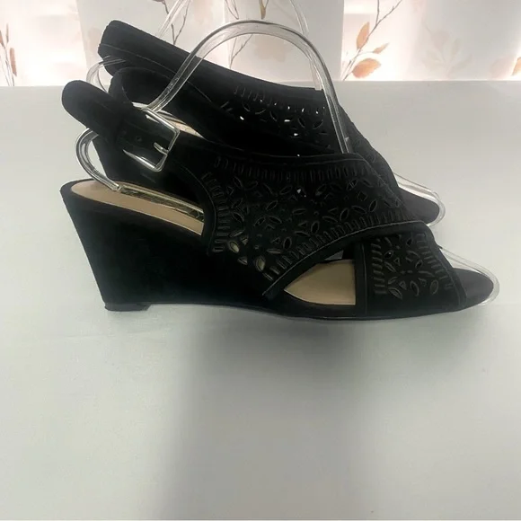 Aubrey Lynn “Veronica”, Slip On Wedge, Open Toe Shoe, Size 7.5M