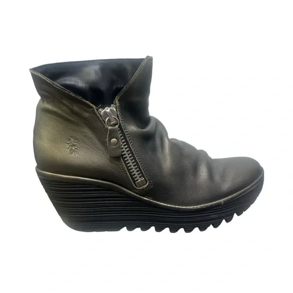 🖤 Fly London Wedge Ankle Boots – EU 42 /‎ US 10 – Black Leather