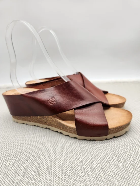 Yokono Size 9.5 Wedge Sandals Brown Leather Open Toe