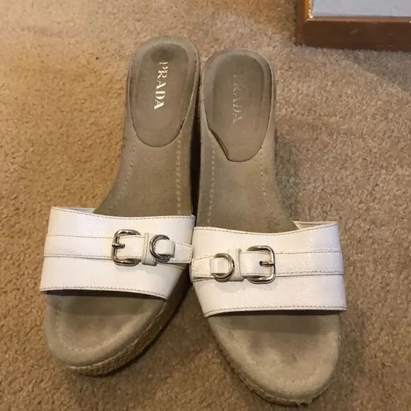 𝅺prada white wedges