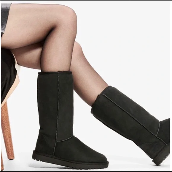 🖤UGG BLACK TALL CLASSIC BOOT!