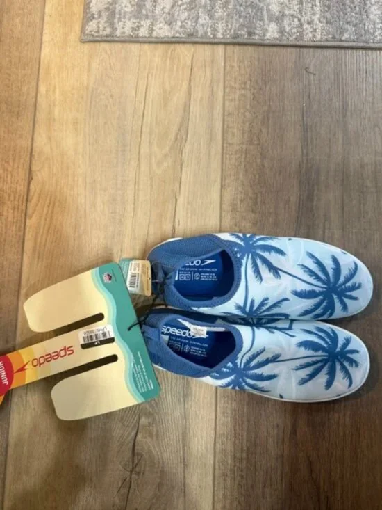 NEW Speedo Water Shoes Junior Size M (2-3)