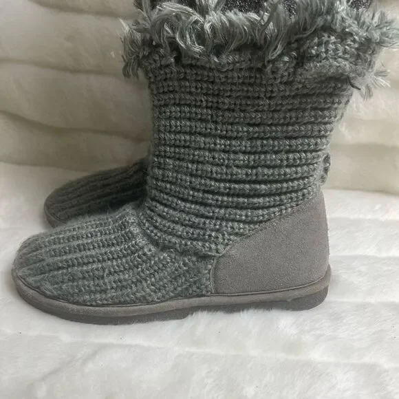 BearPaw gray knit sweater ankle boots suede back heels sheepskin footbed SZ8