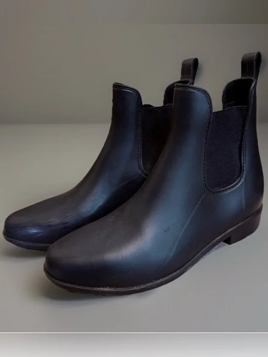 A New Day Black Ankle Rain Boots sz 8